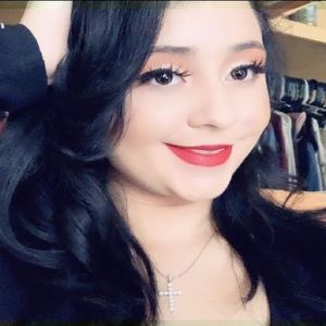 Meet your Posher, Alexandra